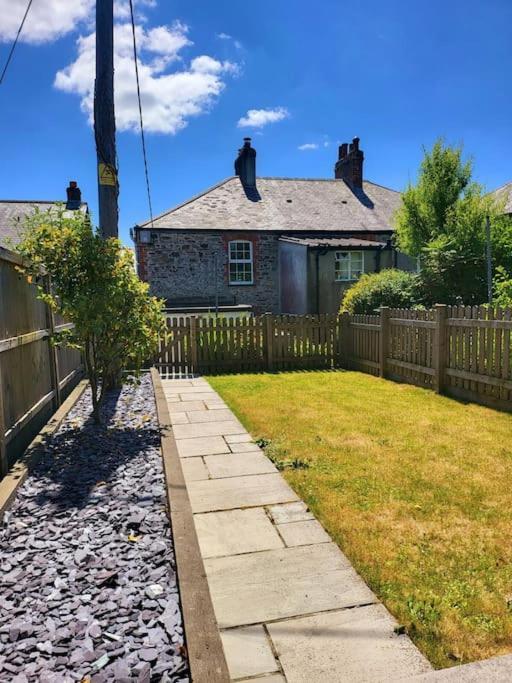 8 Duke Street - Launceston Cornwall Exterior photo